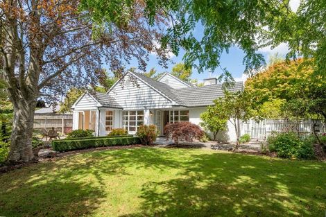 Photo of property in 8 Tuirau Place, Ilam, Christchurch, 8041