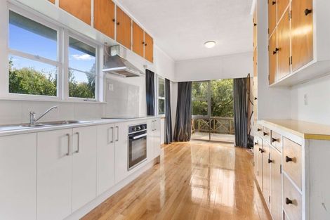 Photo of property in 8 Alwyn Avenue, Te Atatu South, Auckland, 0610
