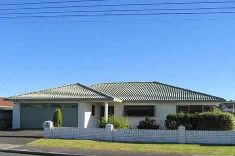 Photo of property in 36b Edward Avenue, Orewa, 0931