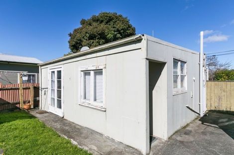Photo of property in 16 Riddlers Crescent, Petone, Lower Hutt, 5012