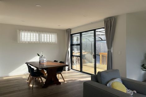 Photo of property in 25 Kiteroa Terrace, Rothesay Bay, Auckland, 0630