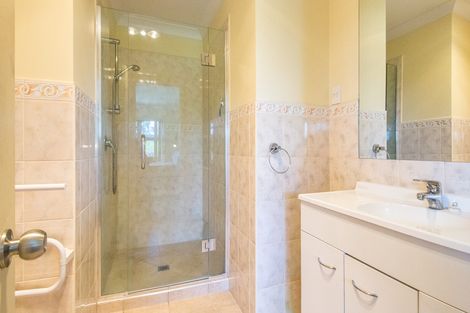 Photo of property in 84 Collingwood Road, Waiuku, 2123