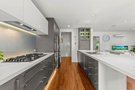 Photo of property in 28 Wilkinsons Road, Harewood, Christchurch, 8051