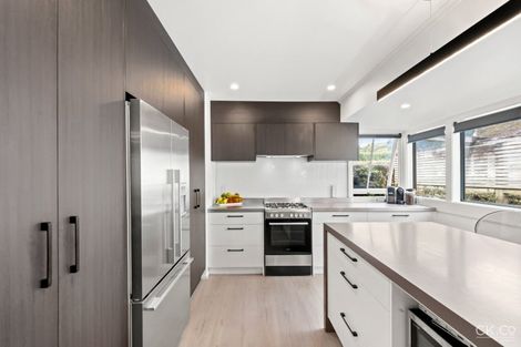 Photo of property in 10 Dowling Grove, Silverstream, Upper Hutt, 5019