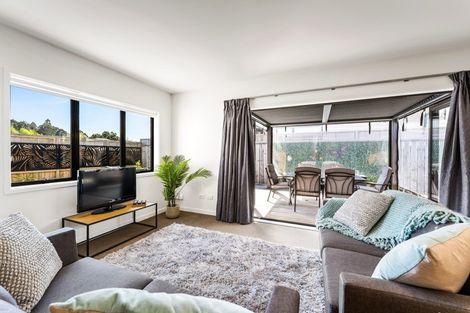 Photo of property in 19 Sunstone Crescent, Brown Owl, Upper Hutt, 5018