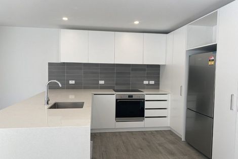 Photo of property in 30a Collins Avenue, Tawa, Wellington, 5028