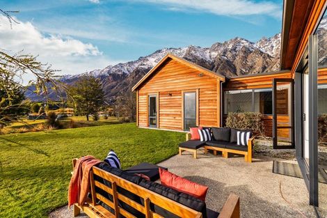 Photo of property in 4 Aberdare Court, Jacks Point, Queenstown, 9371