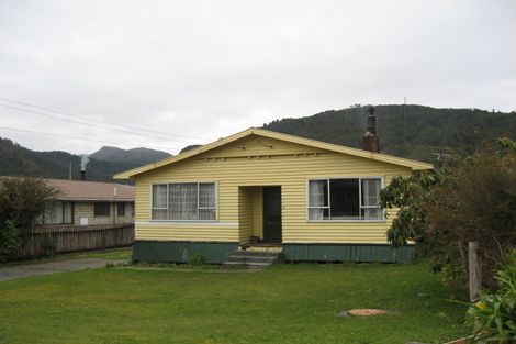 Photo of property in 4 Sutherland Street, Dunollie, Runanga, 7803