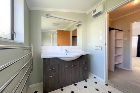 Photo of property in 14b Agra Crescent, Khandallah, Wellington, 6035