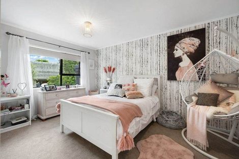 Photo of property in 80a Beach Road, Mellons Bay, Auckland, 2014