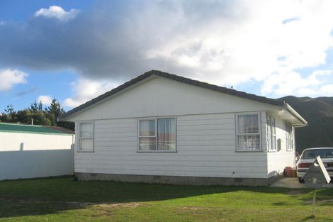 Photo of property in 266 Mitchell Street, Brooklyn, Wellington, 6021