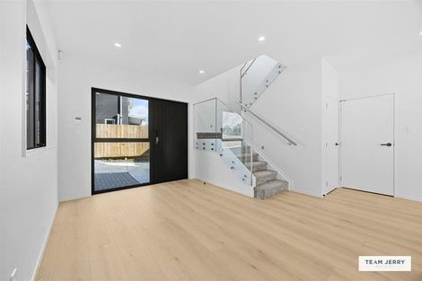 Photo of property in 339b Bucklands Beach Road, Bucklands Beach, Auckland, 2012