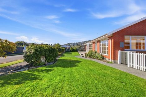 Photo of property in 20 Landsdowne Terrace, Cashmere, Christchurch, 8022