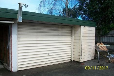 Photo of property in 4/96 Titirangi Road, New Lynn, Auckland, 0600