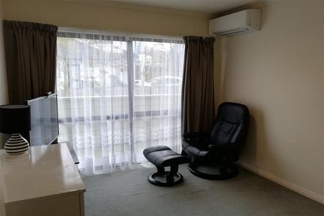 Photo of property in 19 Virginia Street, Henderson, Auckland, 0612