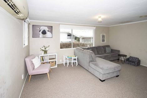 Photo of property in 22 Kupe Drive, Carterton, 5713