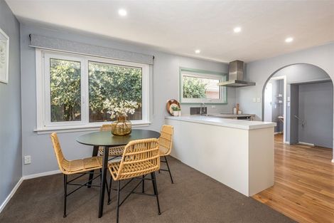 Photo of property in 27 Beatrice Place, Avonhead, Christchurch, 8042