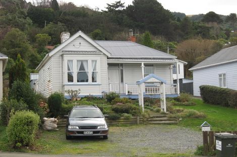 Photo of property in 235 Ravensbourne Road, Ravensbourne, Dunedin, 9022