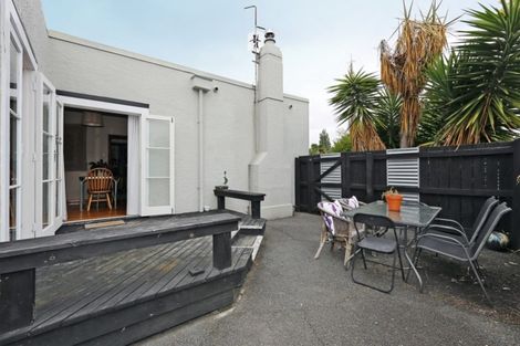 Photo of property in 100 Barden Street, Mayfair, Hastings, 4122