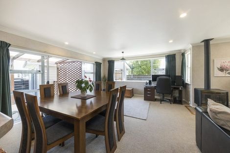 Photo of property in 5 Wairau Place, Kelvin Grove, Palmerston North, 4414