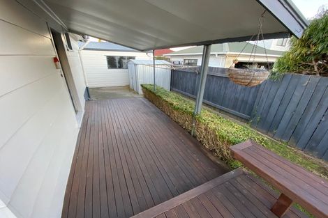 Photo of property in 18 Wood Street, Takaro, Palmerston North, 4410