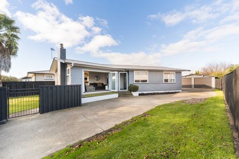 Photo of property in 22 Rhodes Drive, Kelvin Grove, Palmerston North, 4414