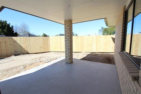 Photo of property in 22 Southbrook Close, Glenview, Hamilton, 3206