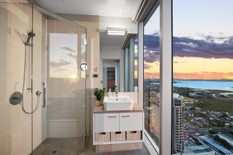 Photo of property in Sentinel Apartments, 2703/3 Northcroft Street, Takapuna, Auckland, 0622