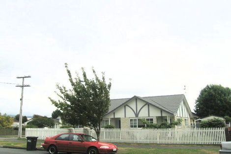 Photo of property in 8 Fraser Crescent, Elderslea, Upper Hutt, 5018