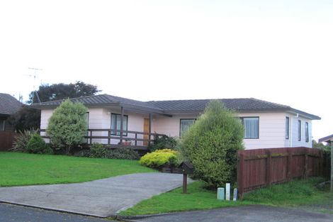 Photo of property in 8 Coubray Place, Botany Downs, Auckland, 2010