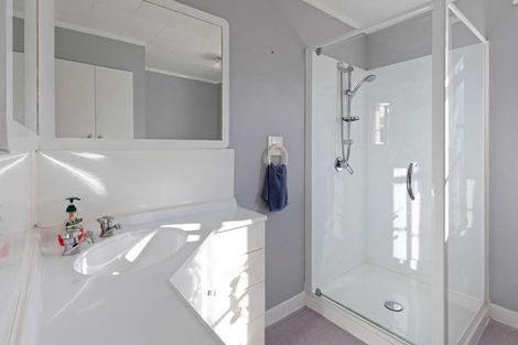 Photo of property in 18 Oxford Road, Lake Rotoma, Rotorua, 3074