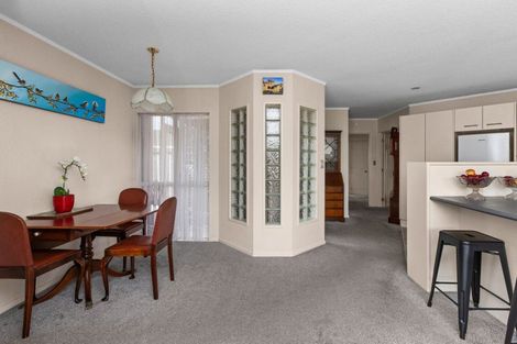 Photo of property in 11b Cheval Place, Taradale, Napier, 4112