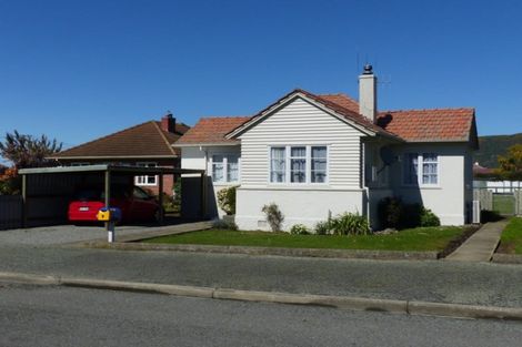 Photo of property in 1 Edinburgh Street, Waimate, 7924