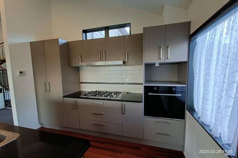Photo of property in 2/274 Glamorgan Drive, Northcross, Auckland, 0630
