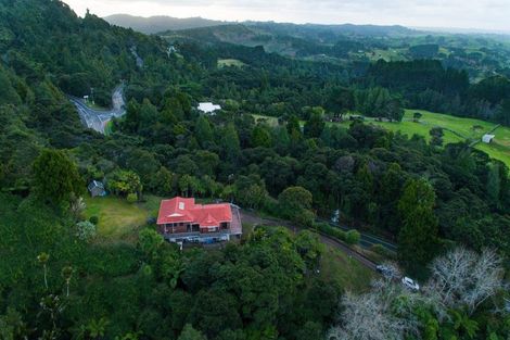 Photo of property in 1010 Scenic Drive North, Swanson, Auckland, 0816