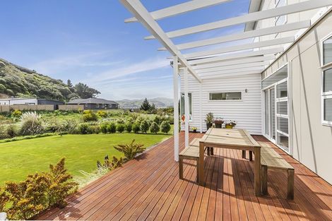 Photo of property in 4 Shoal Place, Whitby, Porirua, 5024