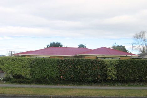 Photo of property in 18 Youngs Road, Papakura, 2110