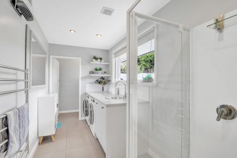 Photo of property in 2/19 Raxworthy Street, Ilam, Christchurch, 8041