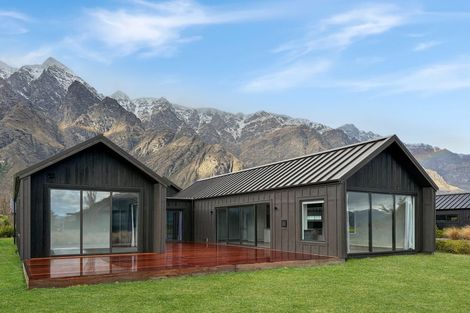 Photo of property in 19 Glenfiddich Road, Jacks Point, Queenstown, 9371