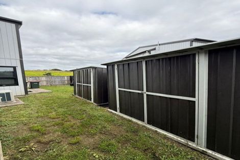 Photo of property in 31b Crestview Rise, Papakura, 2110