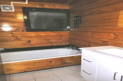 Photo of property in 10 Hazlewood Avenue, Karori, Wellington, 6012