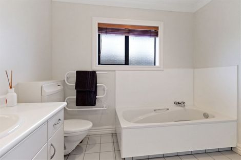 Photo of property in 72 Koutunui Road, Athenree, Katikati, 3177