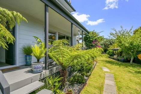 Photo of property in 2 Titiwai Place, Birkenhead, Auckland, 0626