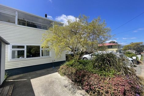 Photo of property in 12 Greer Crescent, Tawa, Wellington, 5028