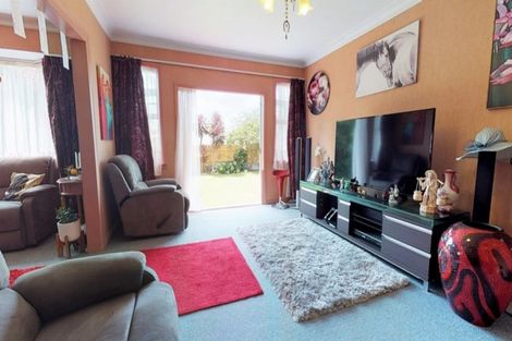 Photo of property in 7 Winchester Street, Levin, 5510