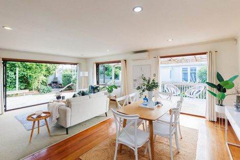 Photo of property in 15 Salisbury Avenue, Terrace End, Palmerston North, 4410