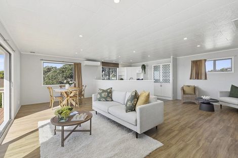 Photo of property in 128 Pikarere Street, Titahi Bay, Porirua, 5022