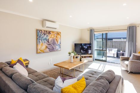 Photo of property in 34 Cyprus Place, Fitzherbert, Palmerston North, 4410