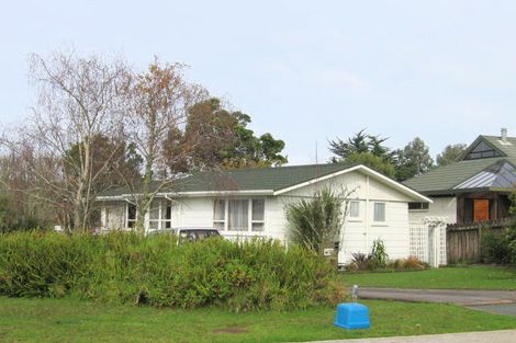 Photo of property in 27 Albatross Road, Red Beach, 0932