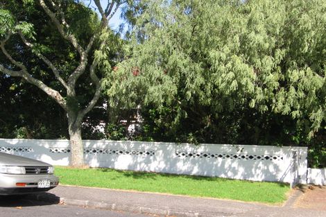 Photo of property in 10 Abbotleigh Avenue, Te Atatu Peninsula, Auckland, 0610